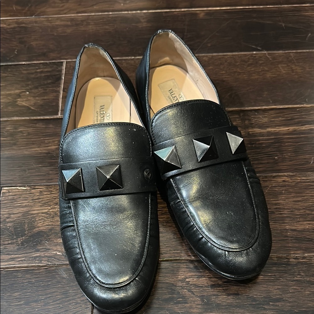 Valentino black Rockstud loafers size 37.5 missing 1 stud